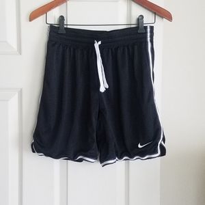 Nike XS Dri-Fit Mesh Shorts Black Excellent Condit